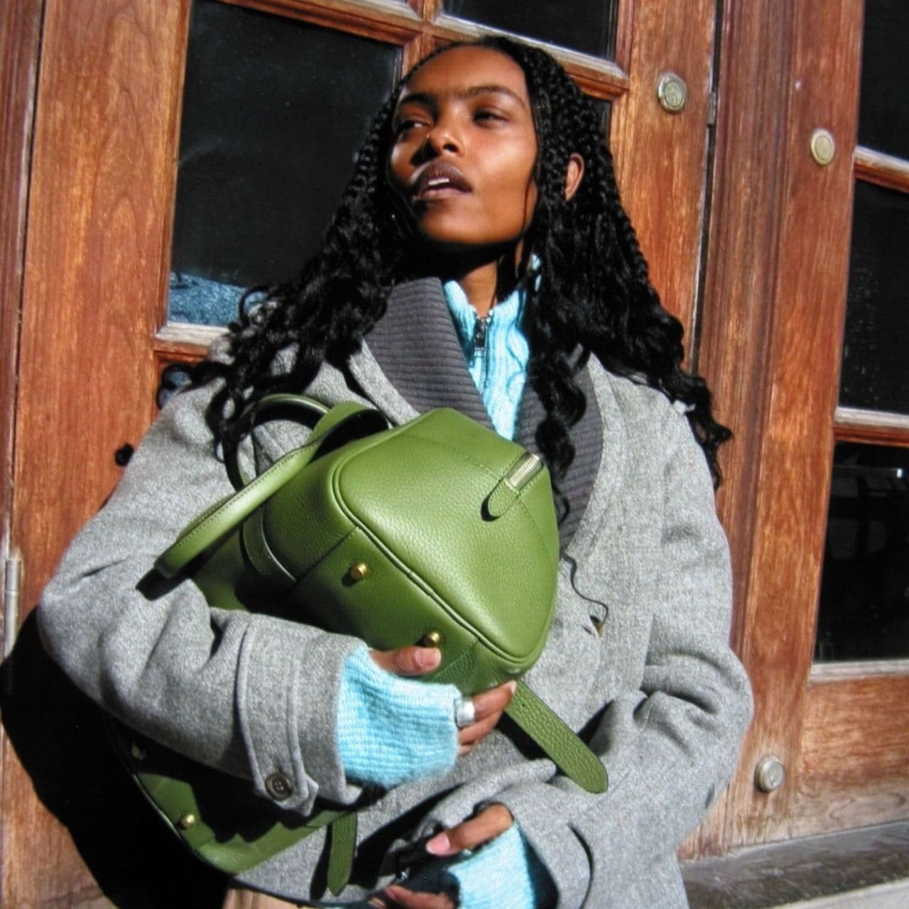  Spotted on Sunset: The Bag Color Women in L.A. Are Choosing Over Black, Brown, and Even Butter Yellow 