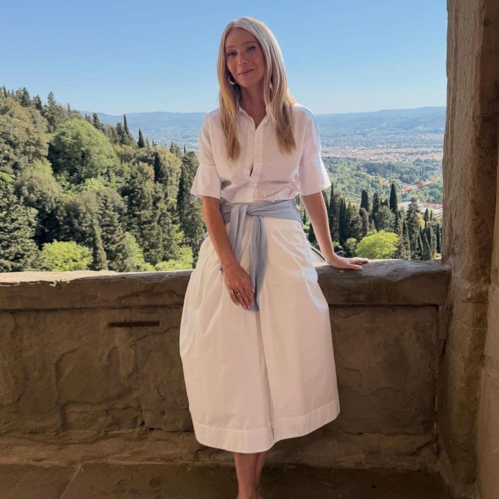  Gwyneth Paltrow Just Updated Her Ageless Summer Dress Trend With the Prettiest Accessories 